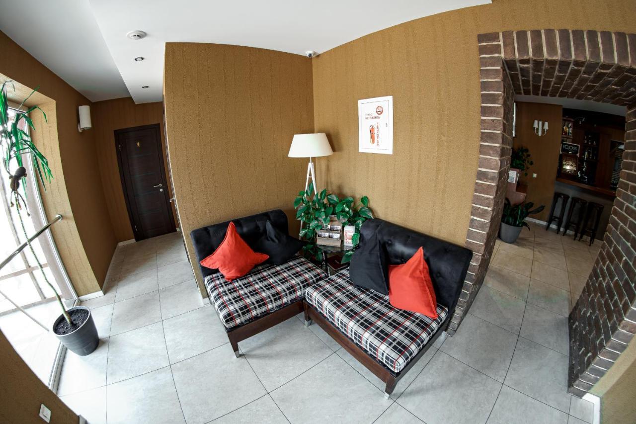 Kolobok Hotel Kniahynynok Ngoại thất bức ảnh