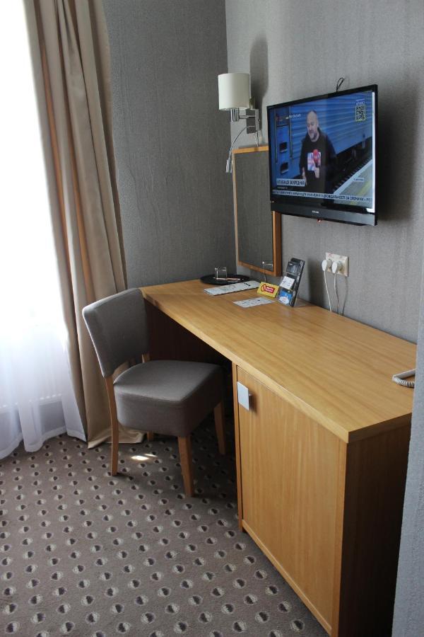 Kolobok Hotel Kniahynynok Ngoại thất bức ảnh